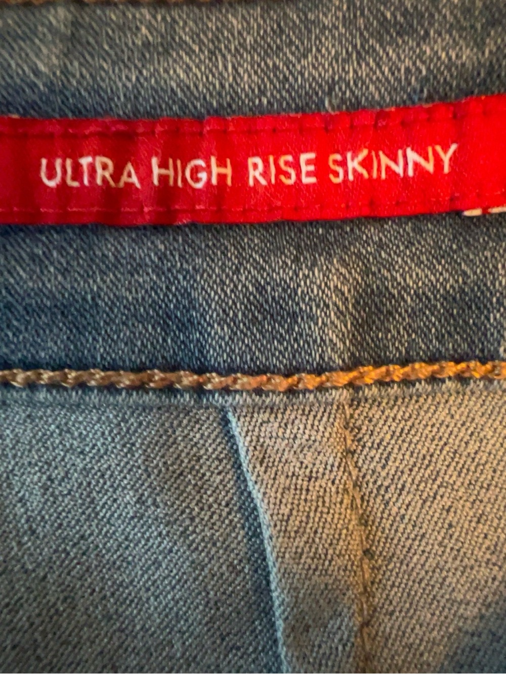 NWT GUESS Ultra High Rise Skinny Jeans 28 Light Wash Stretch Denim - Picture 5 of 10